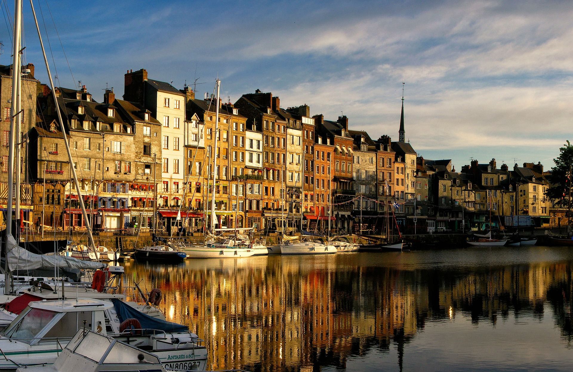 lobostudiohamburg-honfleur-66796_1920